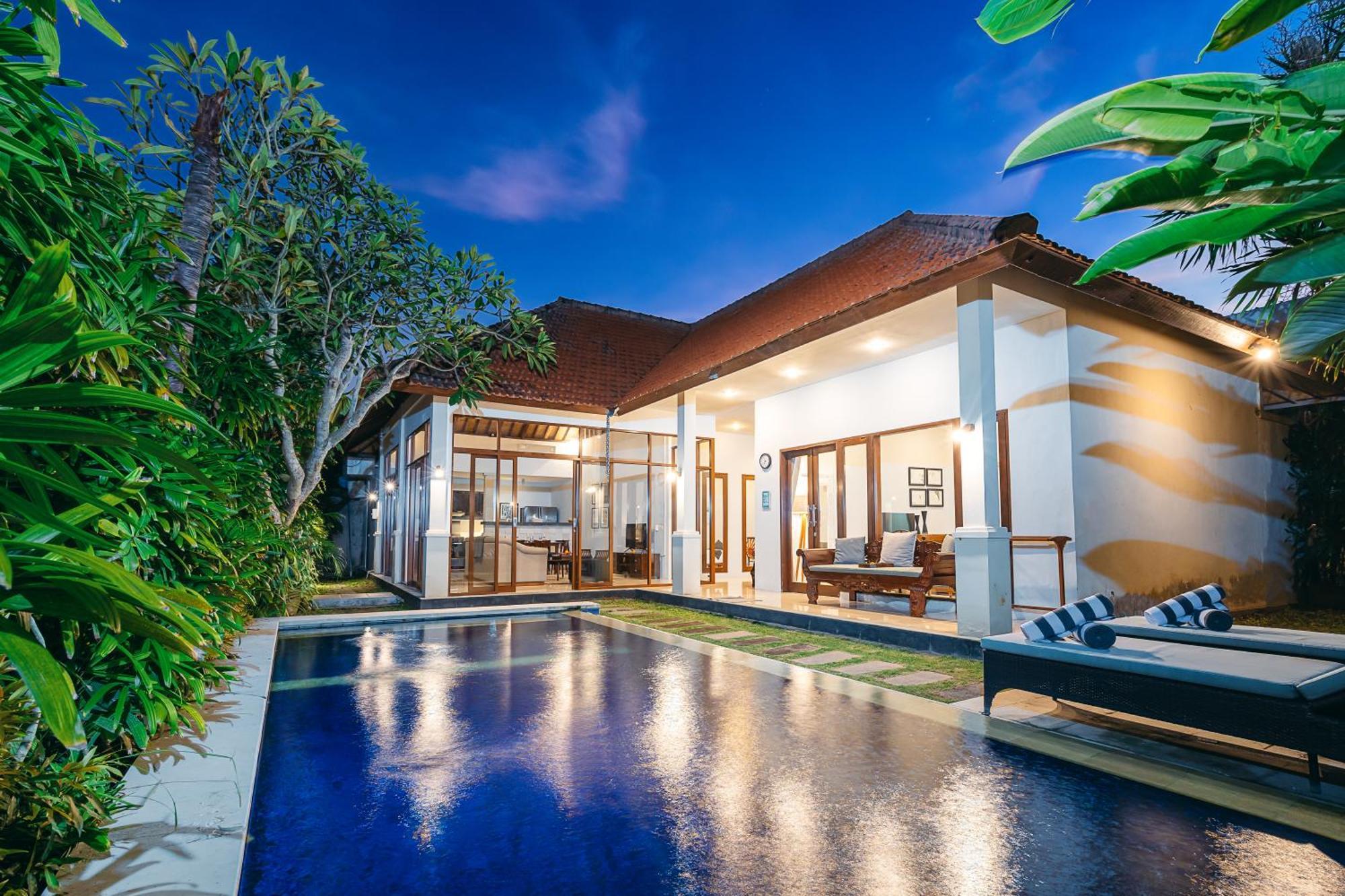 Mahayana Villa Batu Belig - Close To The Beach チャングー エクステリア 写真