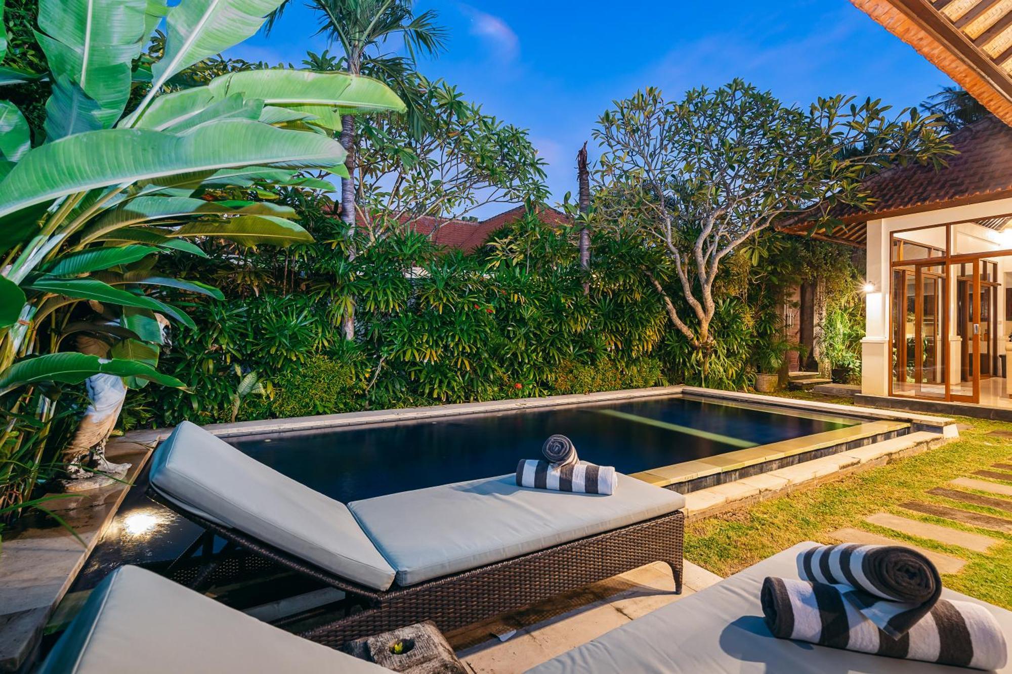 Mahayana Villa Batu Belig - Close To The Beach チャングー エクステリア 写真