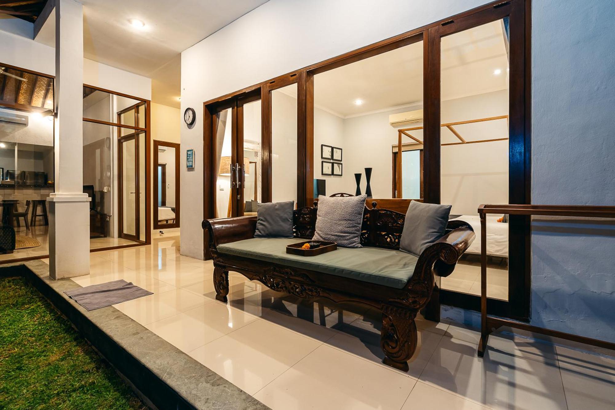 Mahayana Villa Batu Belig - Close To The Beach チャングー エクステリア 写真