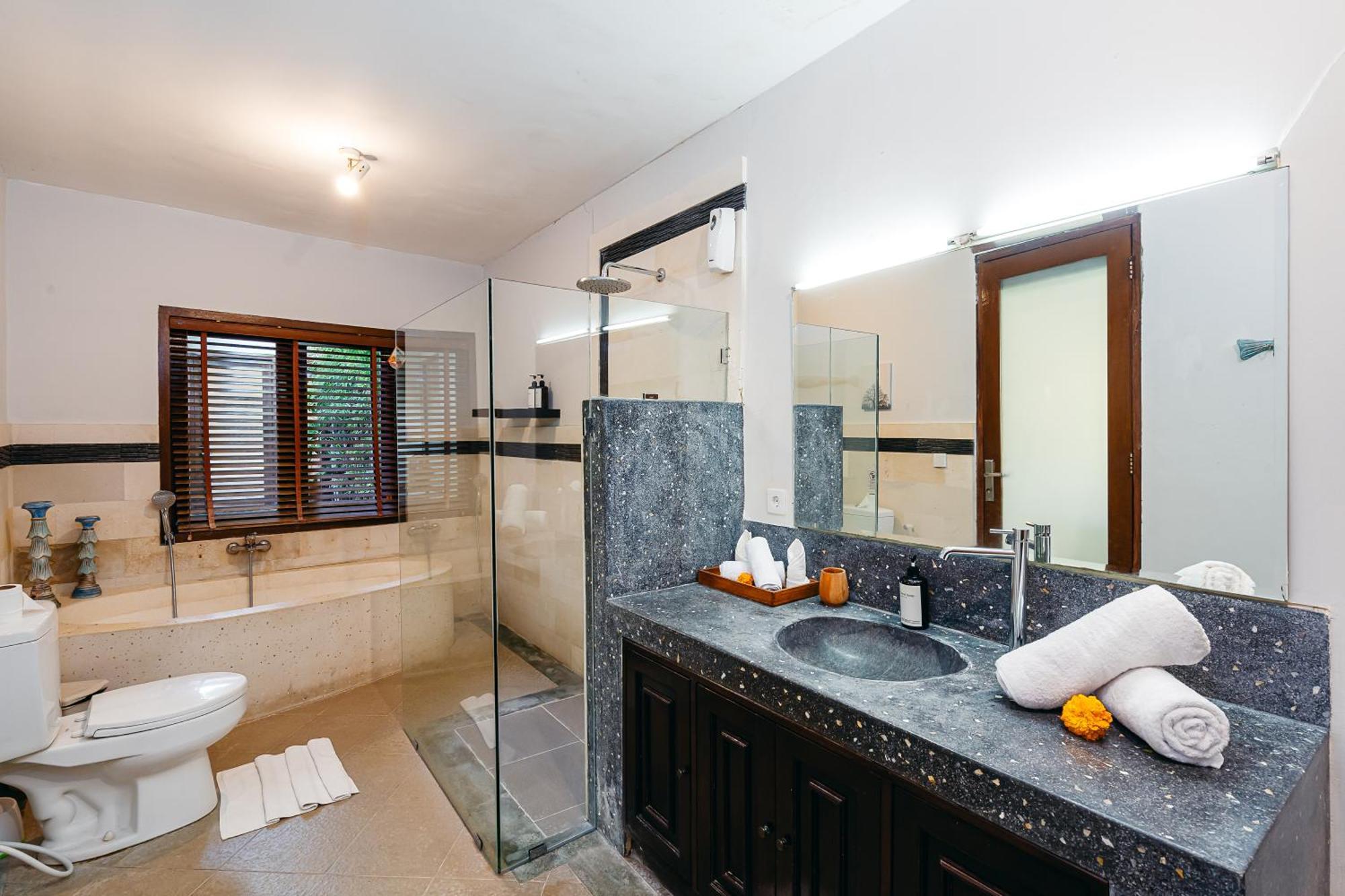 Mahayana Villa Batu Belig - Close To The Beach チャングー エクステリア 写真