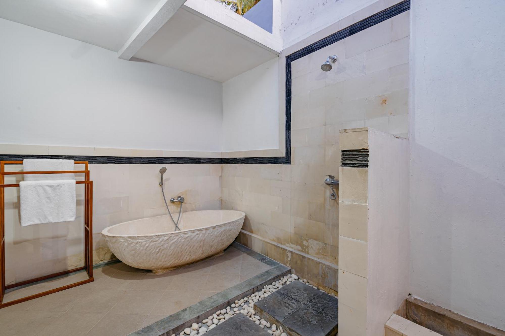 Mahayana Villa Batu Belig - Close To The Beach チャングー エクステリア 写真